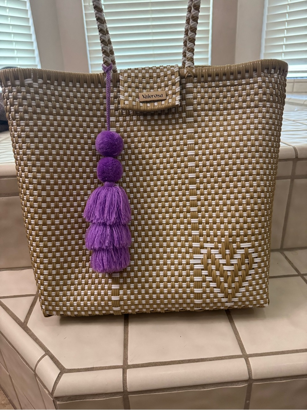 Valerosa Cappuccino Amor Hombro Tote with Purple Tassel